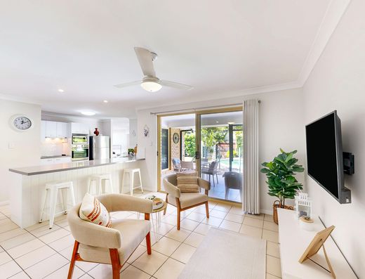 Elevated, Private & Perfectly Presented image 8