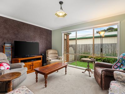 3 Trixia Place, Leopold