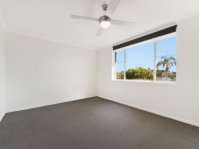 4/111 Kirkland Avenue, Coorparoo