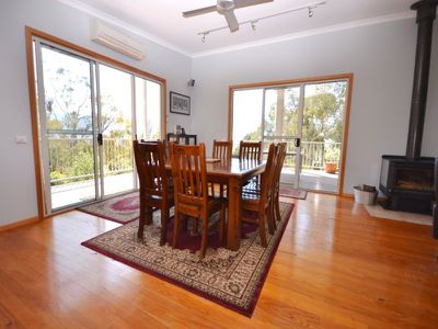 36 Sunrise Lane , Tawonga South