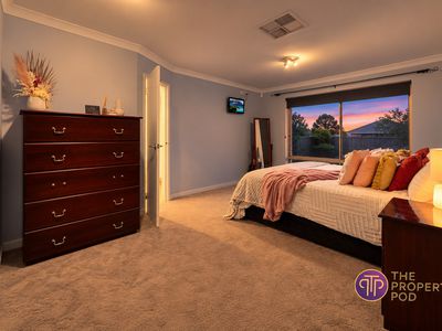 25 Chivalry Way, Thornlie