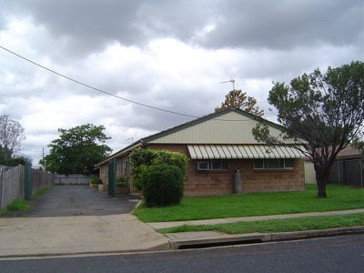 2 / 32 Hunter Street, Dubbo