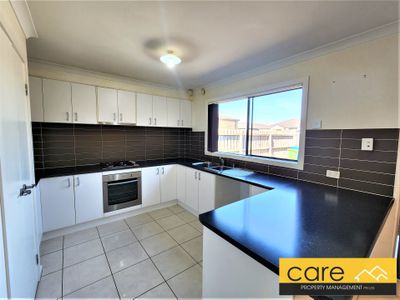 8 Tiarne Crescent, Hampton Park