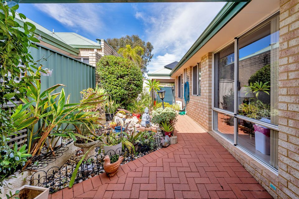 8 RAMSAY PLACE, Bibra Lake