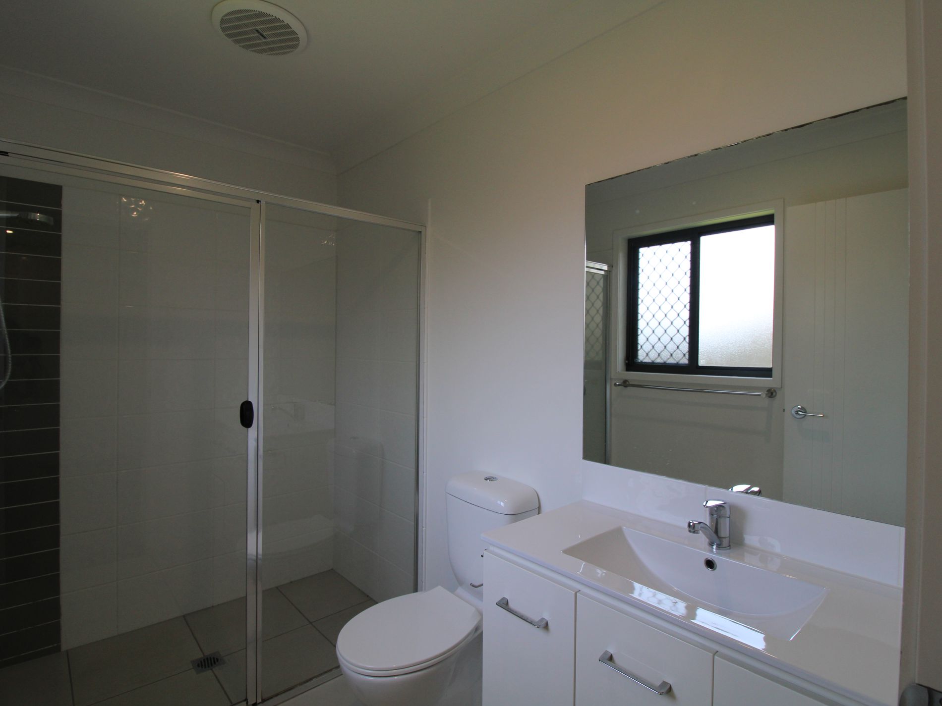 2 / 10 Firestone Avenue, Pimpama