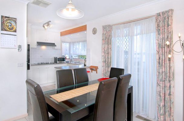 1 Chinnock Court, Craigieburn