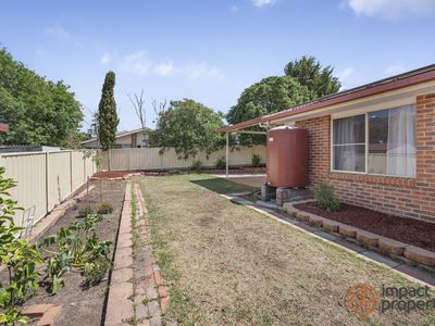 6 Chipperfield Circuit, Gordon