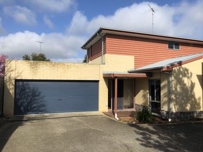 2/13 Fogarty Avenue, Highton