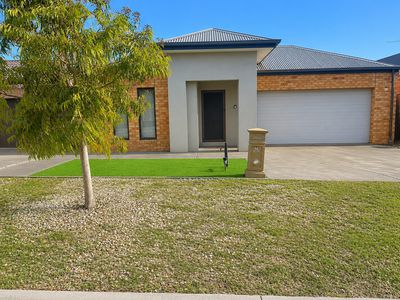 7 Dylan Street, Tarneit