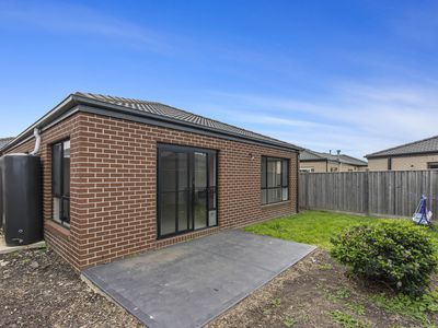 3 Peroomba Drive, Point Cook