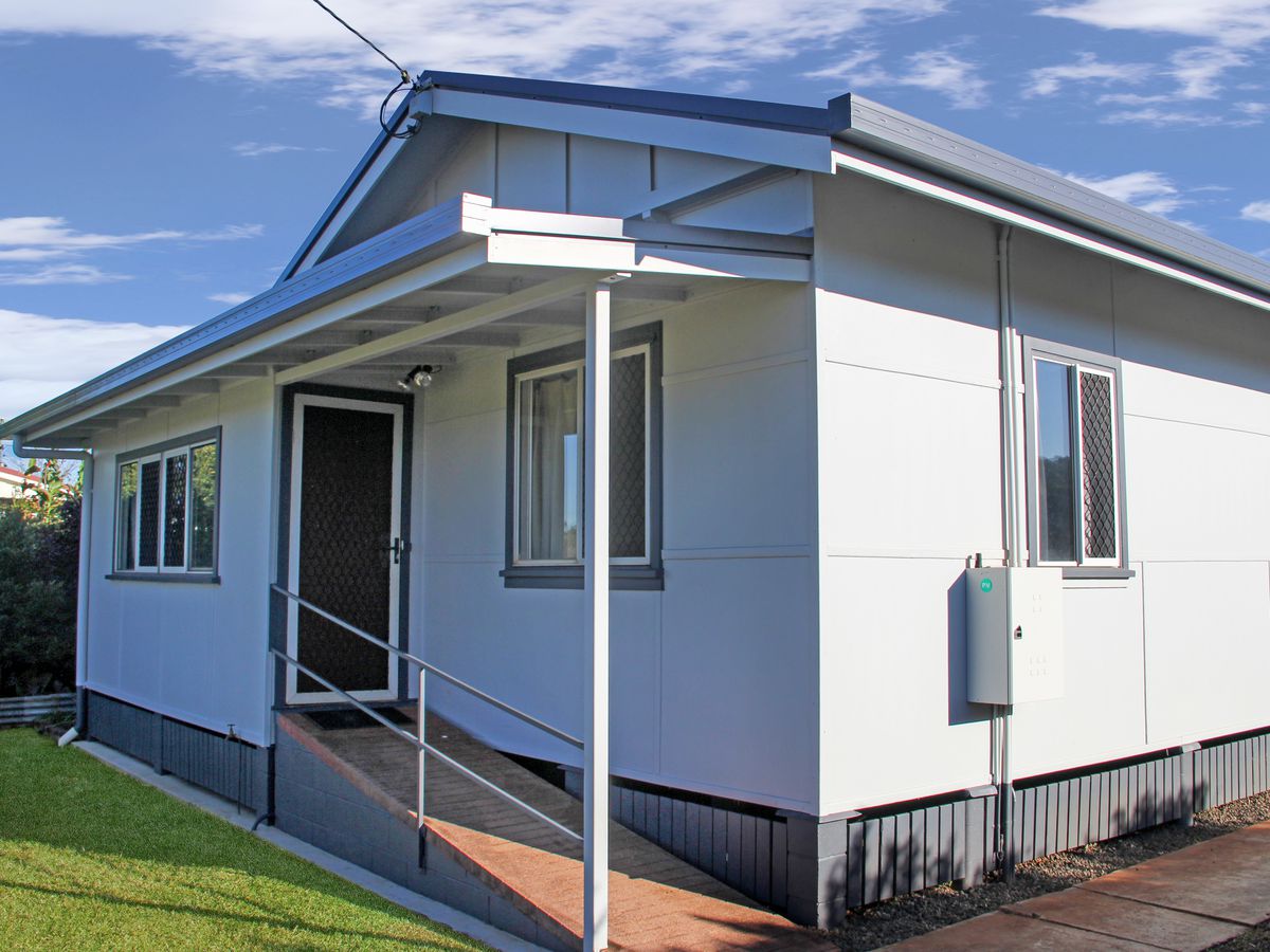 34 Solar Crescent, Atherton