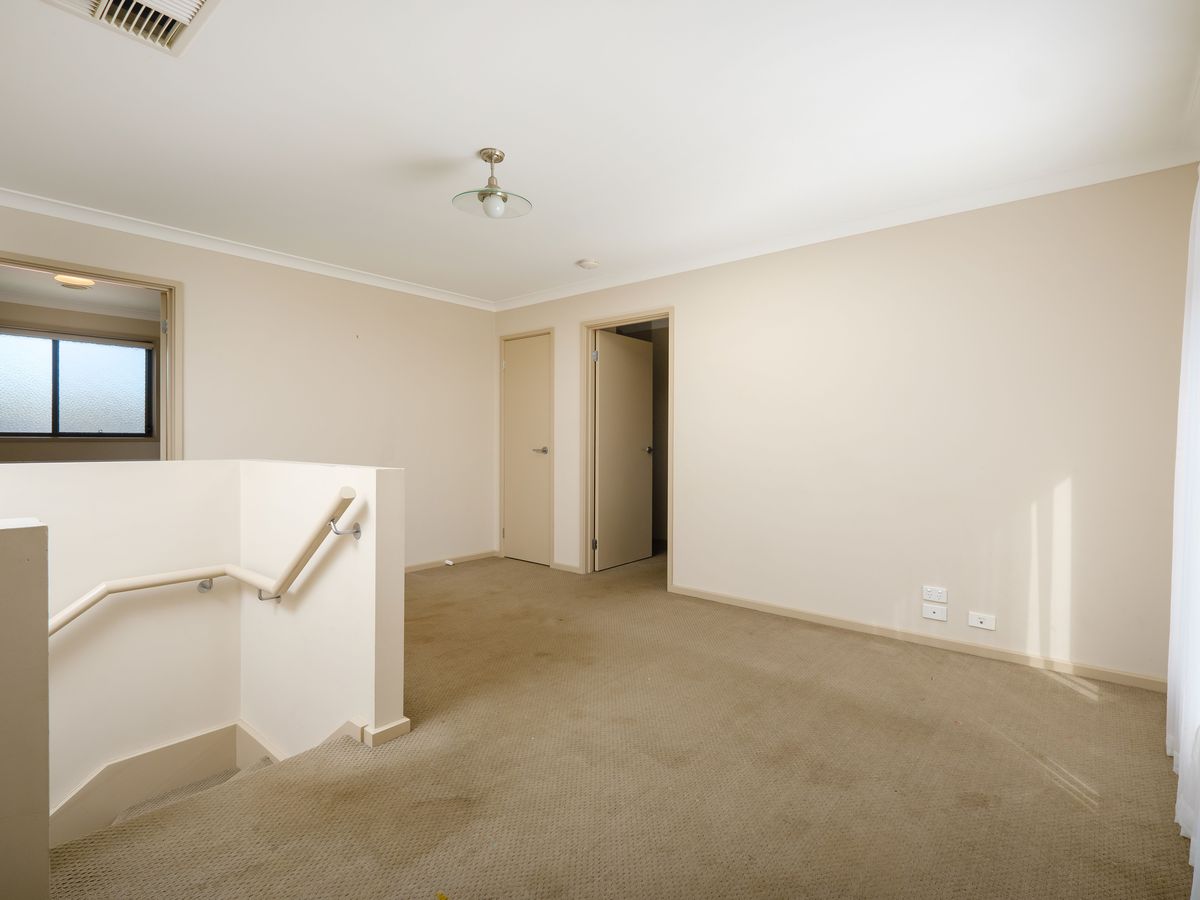 6 DAINTREE WAY, Wodonga sellbuyrent