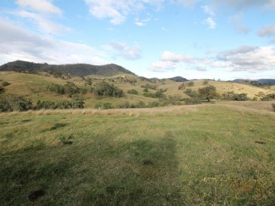 Rouchel Gap Road, Mccullys Gap