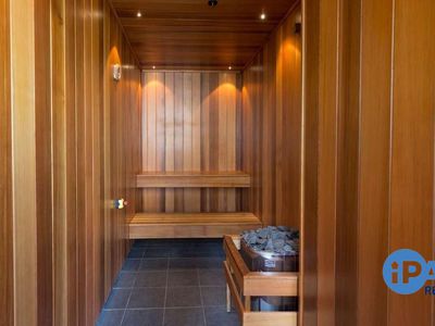 319 / 303 Botany Road, Zetland