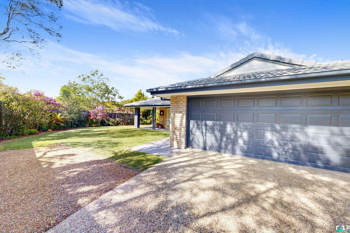 1 Feathertail Court, Tewantin