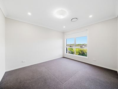 49 Summerland Crescent, Colebee