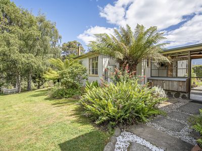 114 Gums Road, Mountain River