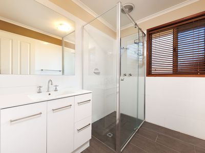 3 / 50 MAYFAIR DRIVE, Wodonga