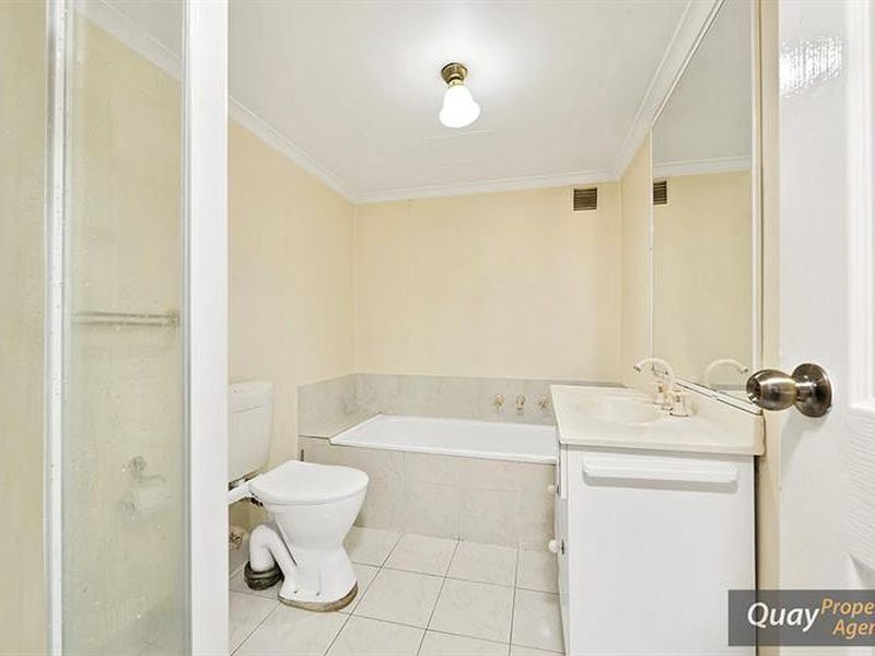 42 / 3 Riverpark Dr, Liverpool