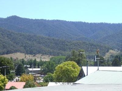 29 Bogong Avenue , Mount Beauty