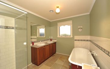 3 Scott Lee Drive, Beaconsfield