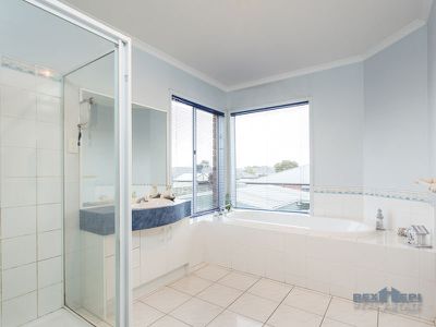 28 Hampshire Drive, Narre Warren South