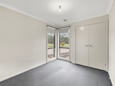 24 Silver Wattle Drive, Wangaratta