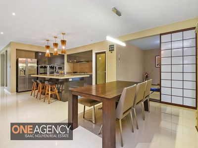 4 Conlan Court, Augustine Heights