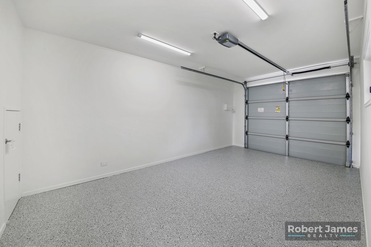 2 / 8 Doonella Street, Tewantin