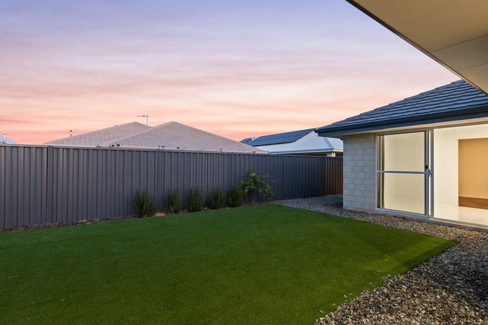 15 Clarendon Approach , Baldivis