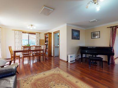9 Loane Place, Dubbo