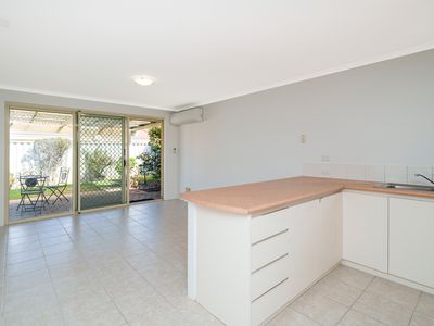 4 / 3 Cottrill Street, Alfred Cove