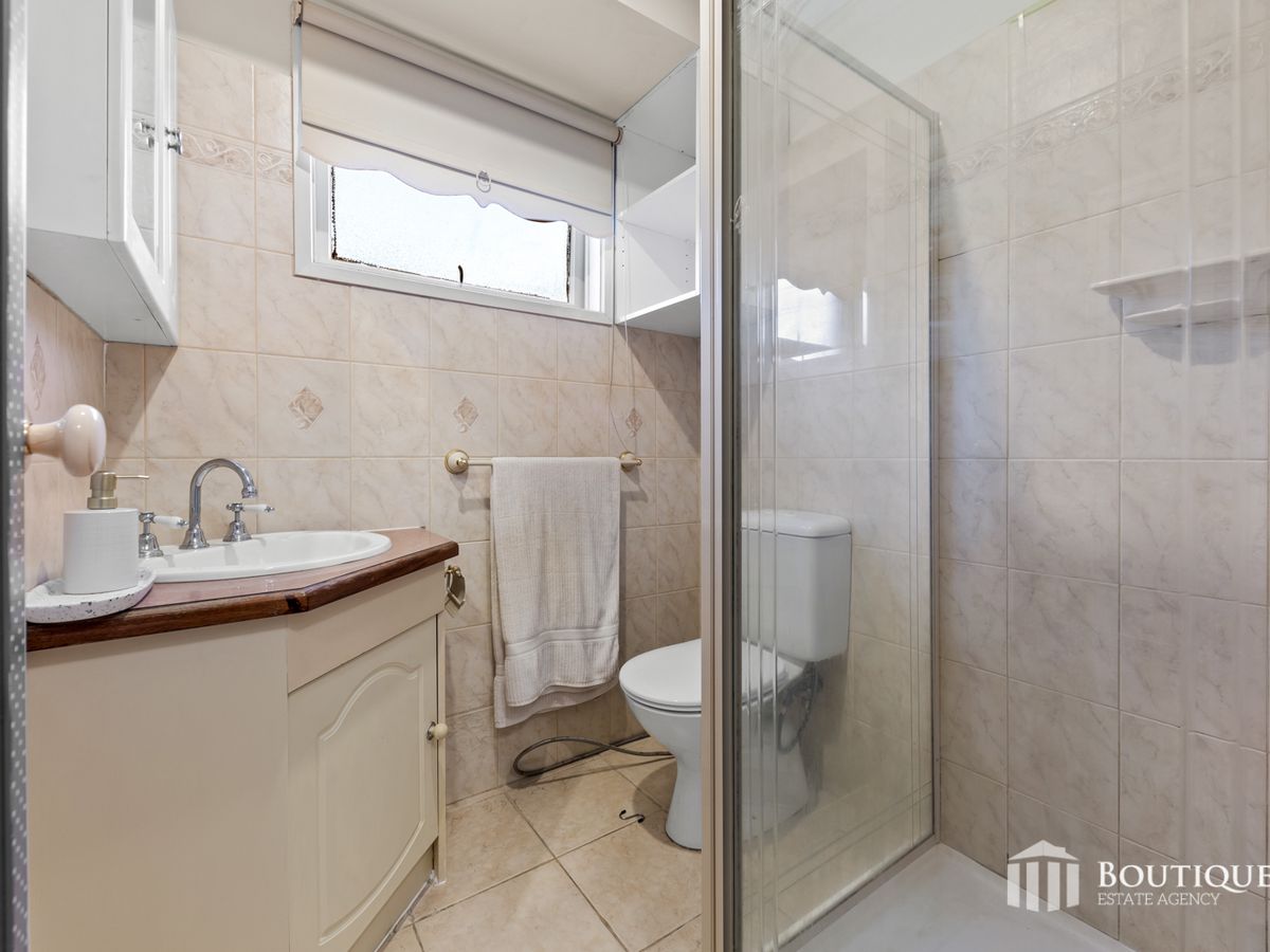 2 Valley Court, Dandenong North