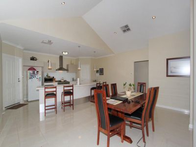 19 Gatacre Drive, Somerville