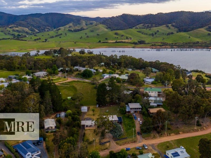 16 Valley Fair Rise, Macs Cove