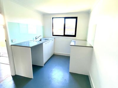 31 Shields Street, Redcliffe
