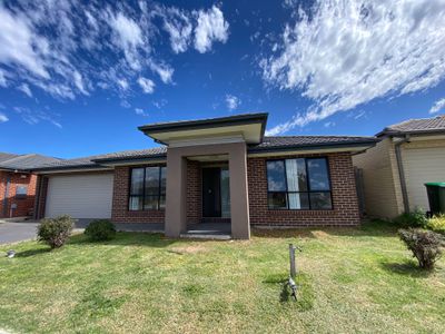 24 Goolwa Road, Point Cook