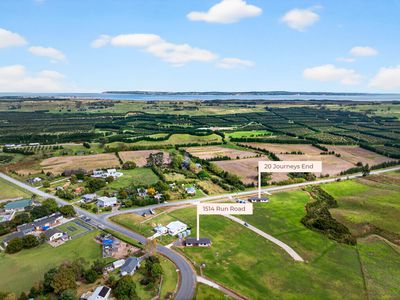 1514 Run Road, Tapora