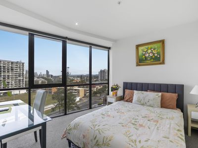 801 / 4 Wahroonga Place, Surfers Paradise