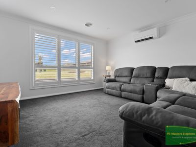 57 Stevenson Way, Orange