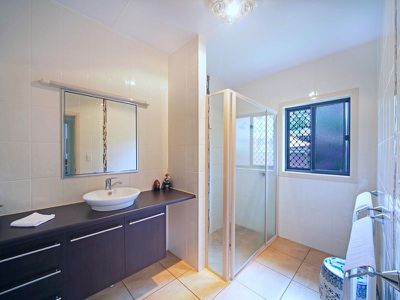 19 Montgomery Close, Atherton