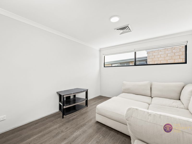 10 Klondyke Street, Piara Waters