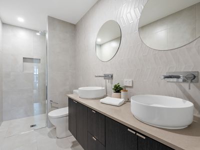 54 / 30 Careel Close, Helensvale