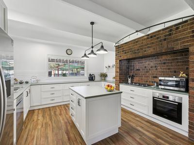 120 HIGHLANDS ROAD, Seymour