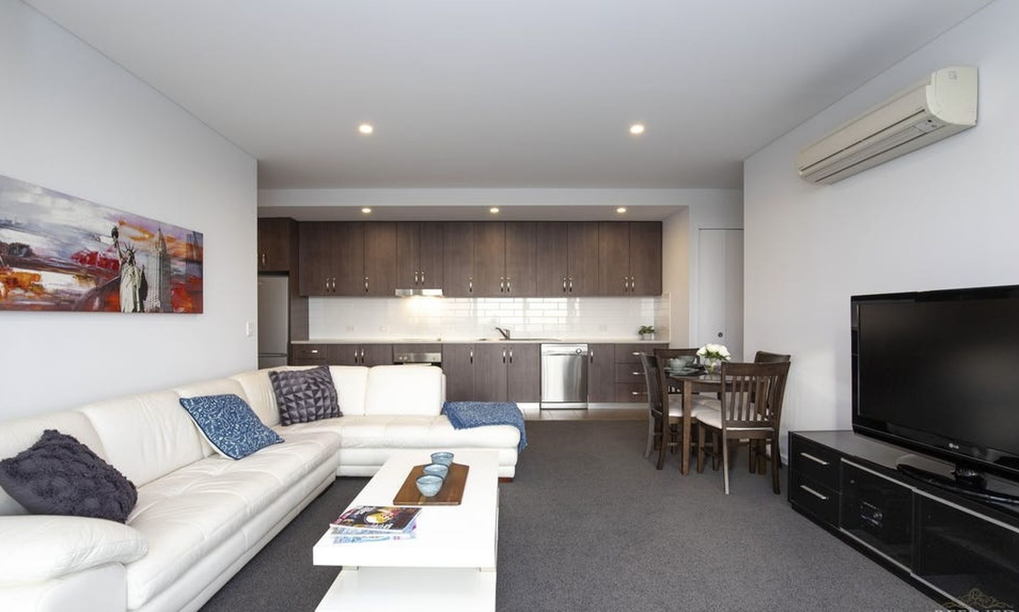 32w / 18 Main Street, Mawson Lakes