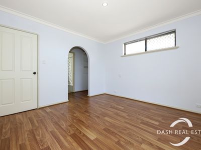 24 Taylor Way, Hillarys