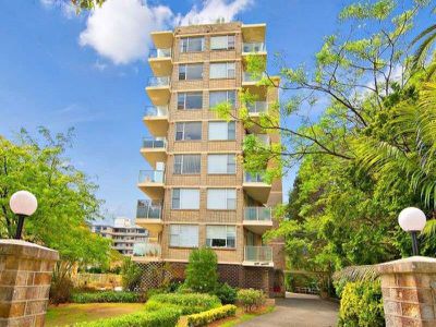 27A / 182 Raglan Street, Mosman
