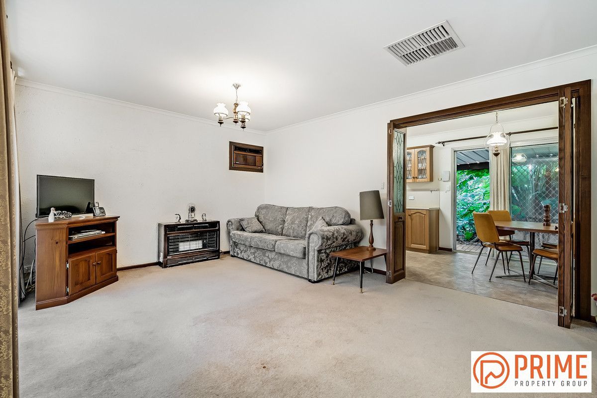 14 Chapman Crescent, Redwood Park