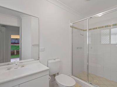 17 Shearwater Terrace, Springfield Lakes
