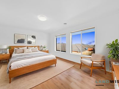 2 Elgar Lane, Caroline Springs